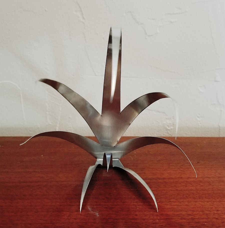6-Arm Flower