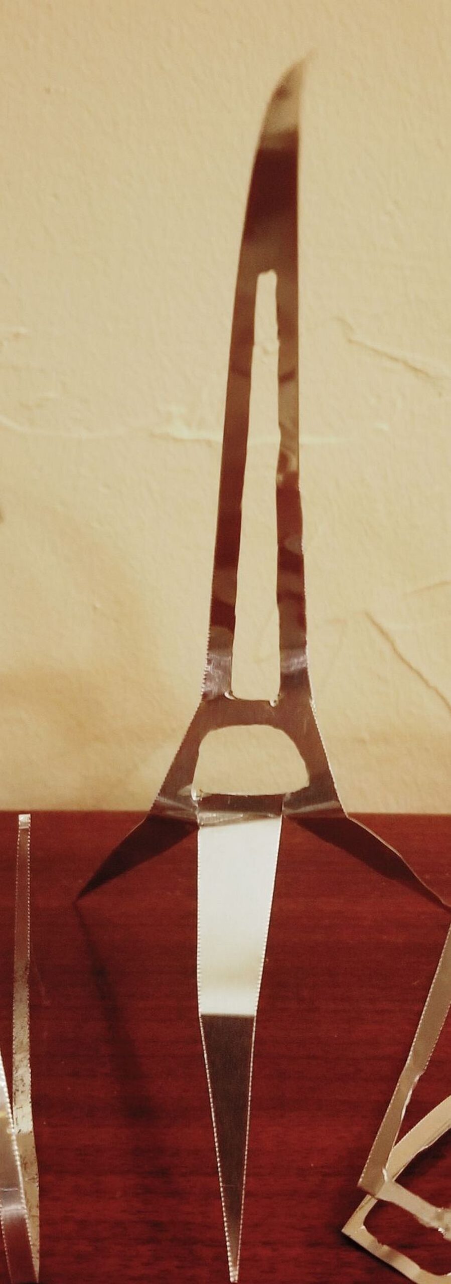 Light Cantilever Arch on Tripod